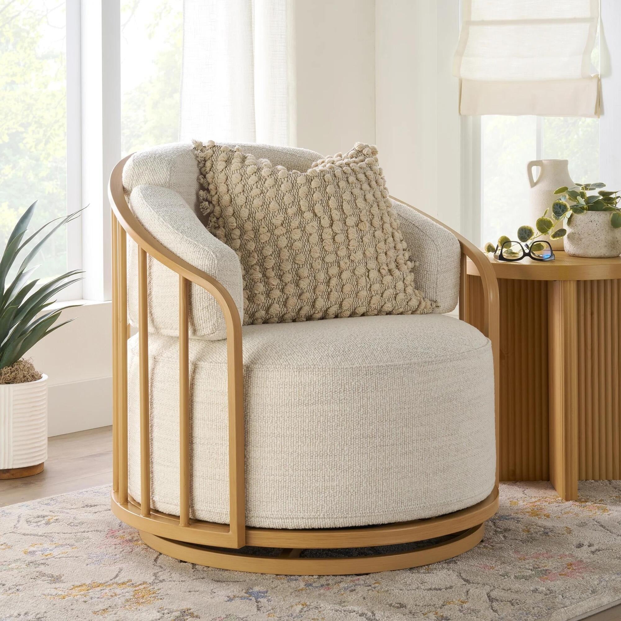 Selleto Casa Swivel Armchair